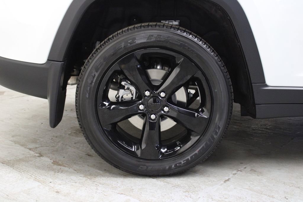 New 2025 Jeep Grand Cherokee Altitude image 33