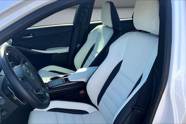 Used 2023 Lexus IS 500 image 20