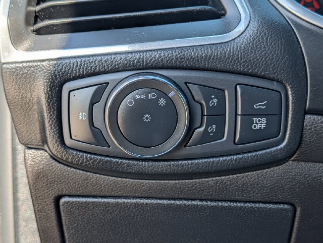 Used 2020 Ford Edge Titanium w/ Equipment Group 301A FWD image 21