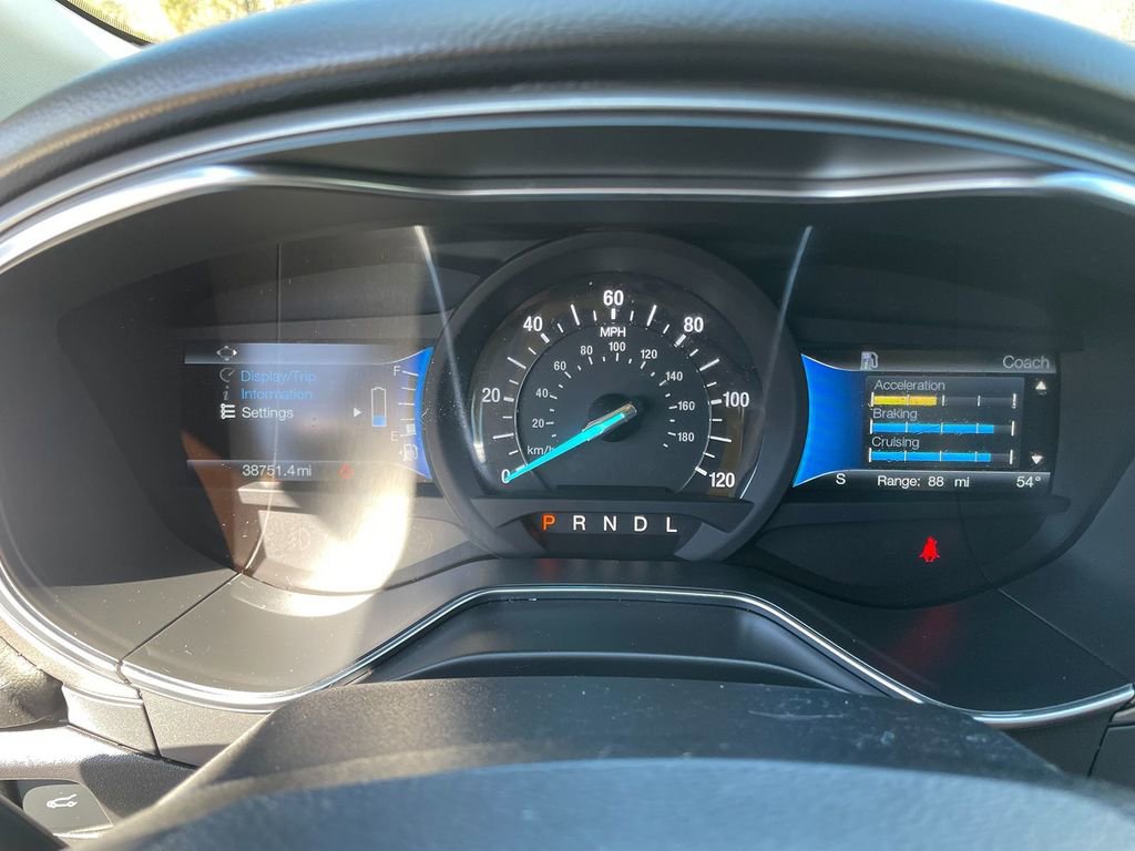 Used 2018 Ford Fusion S image 18