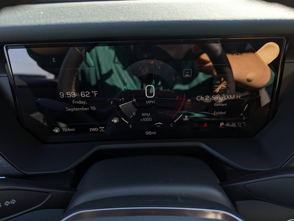 New 2026 GMC Acadia AT4 w/ Luxury Package image 2