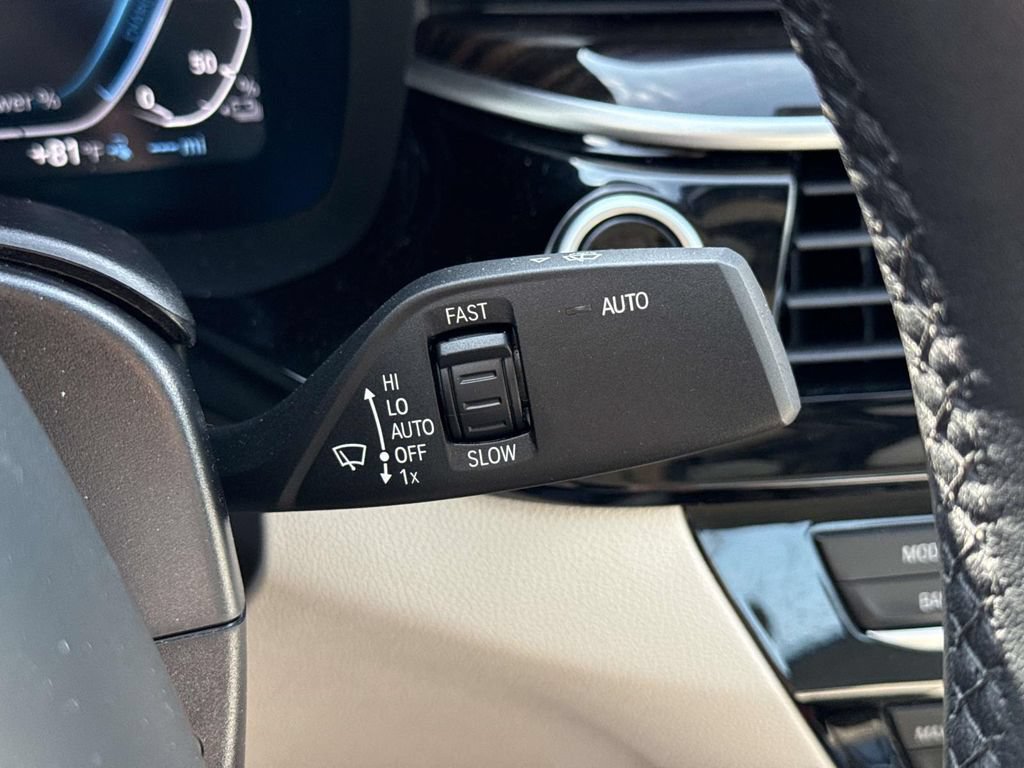 Used 2022 BMW 530e xDrive w/ Premium Package AWD/4WD image 39