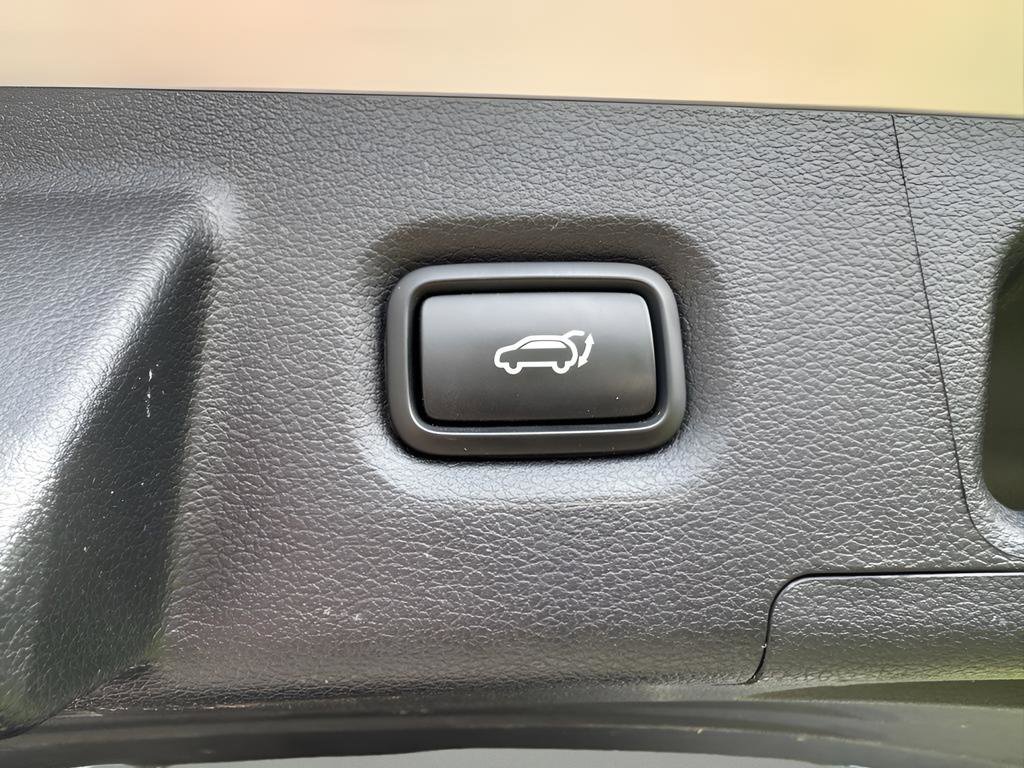 Used 2022 Hyundai Santa Fe Limited w/ Cargo Package AWD/4WD image 12