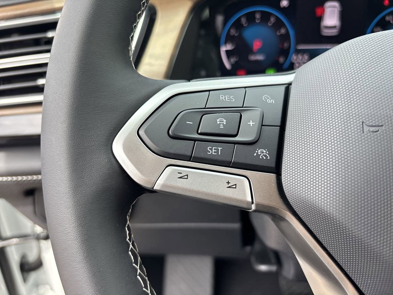 New 2026 Volkswagen Atlas SE image 19