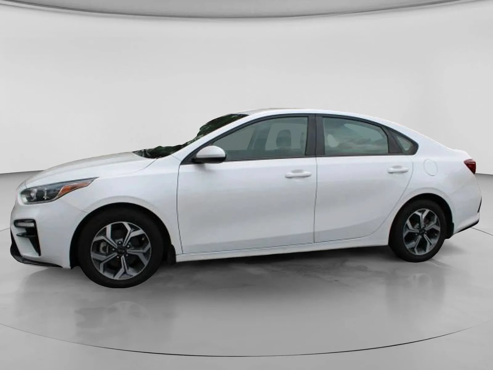 Used 2021 Kia Forte LXS FWD image 3