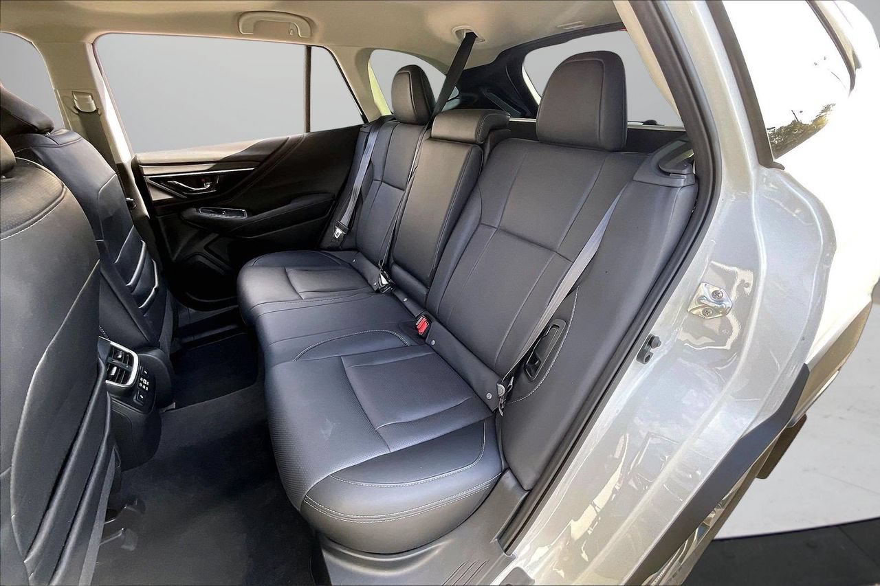 Used 2024 Subaru Outback Limited AWD/4WD image 23