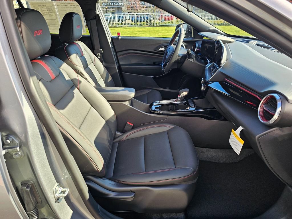 New 2026 Chevrolet Trax RS w/ Driver Confidence Package image 11