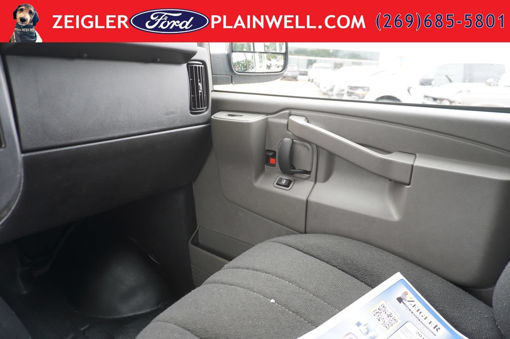 Used 2024 GMC Savana 2500 w/ Driver Convenience Package RWD image 25