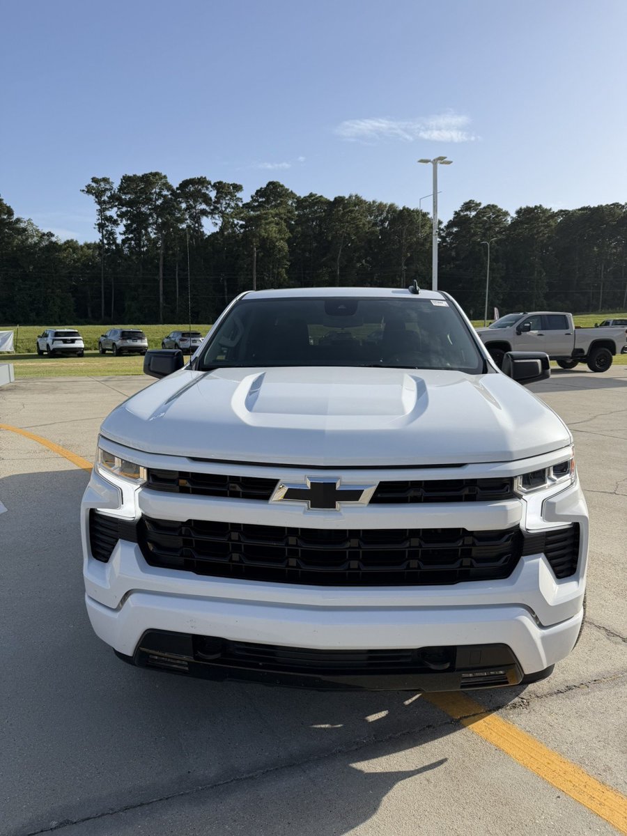 Used 2026 Chevrolet Silverado 1500 RST AWD/4WD image 2