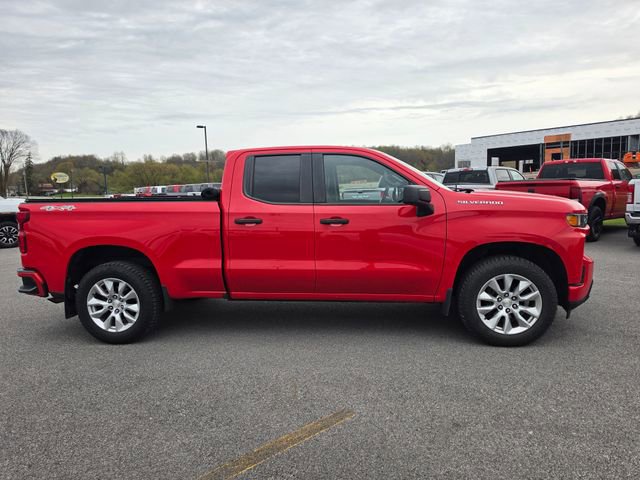 Used 2019 Chevrolet Silverado 1500 Custom w/ Custom Value Package AWD/4WD image 4