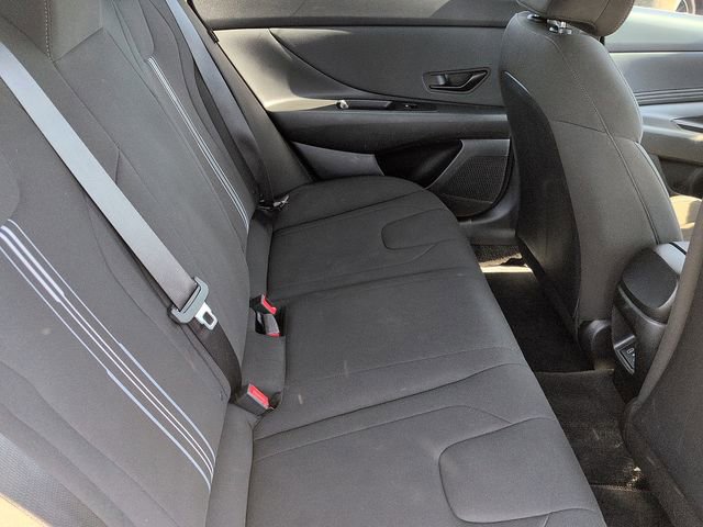 Used 2025 Hyundai Elantra Sport FWD image 11