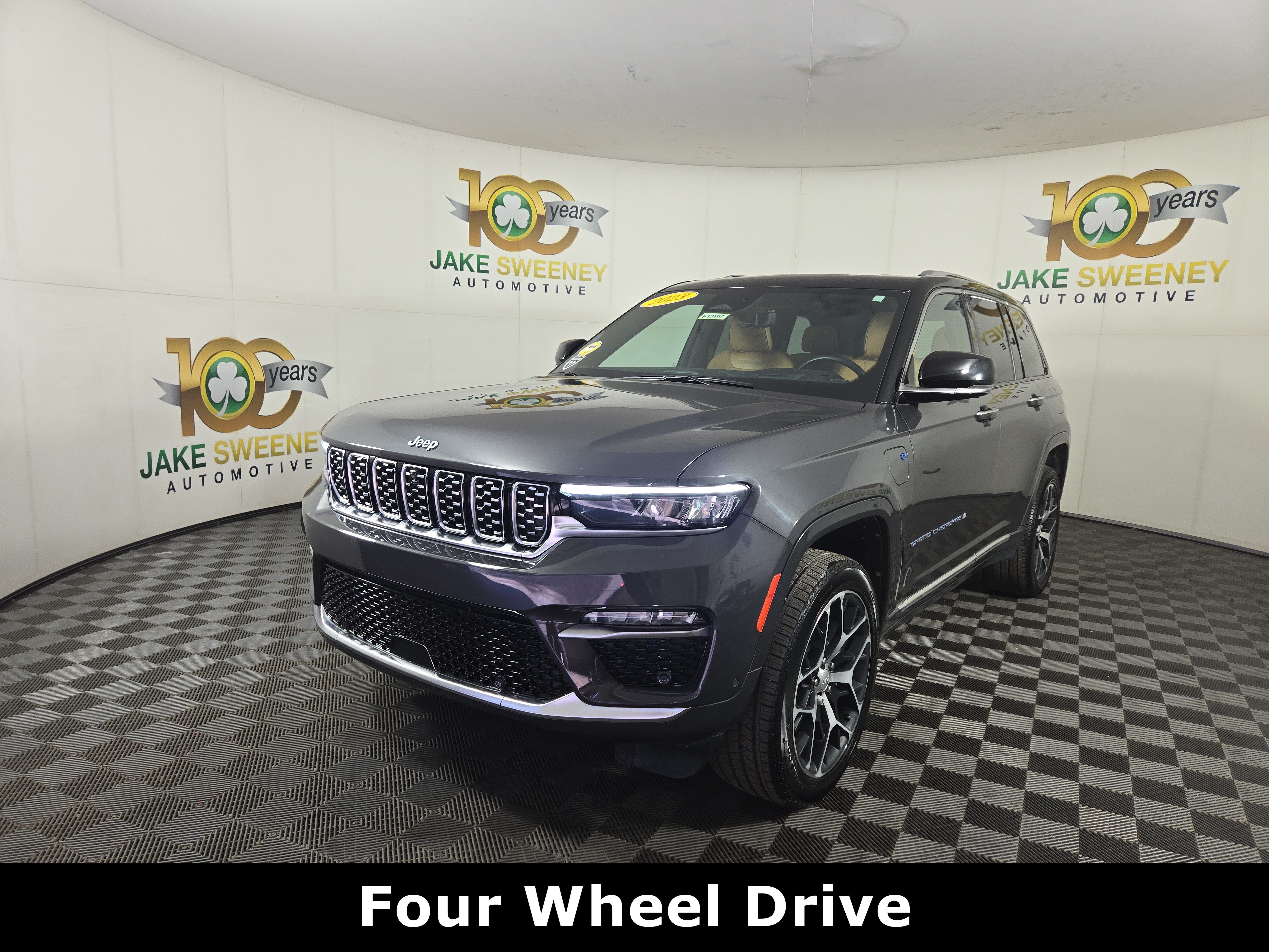 Certified 2023 Jeep Grand Cherokee Summit AWD/4WD image 4