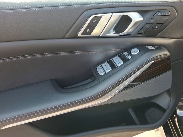Used 2023 BMW X7 xDrive40i image 12