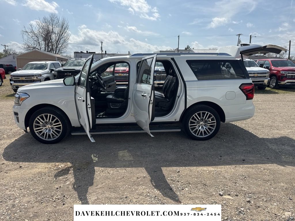Used 2022 Ford Expedition Max Platinum AWD/4WD image 25