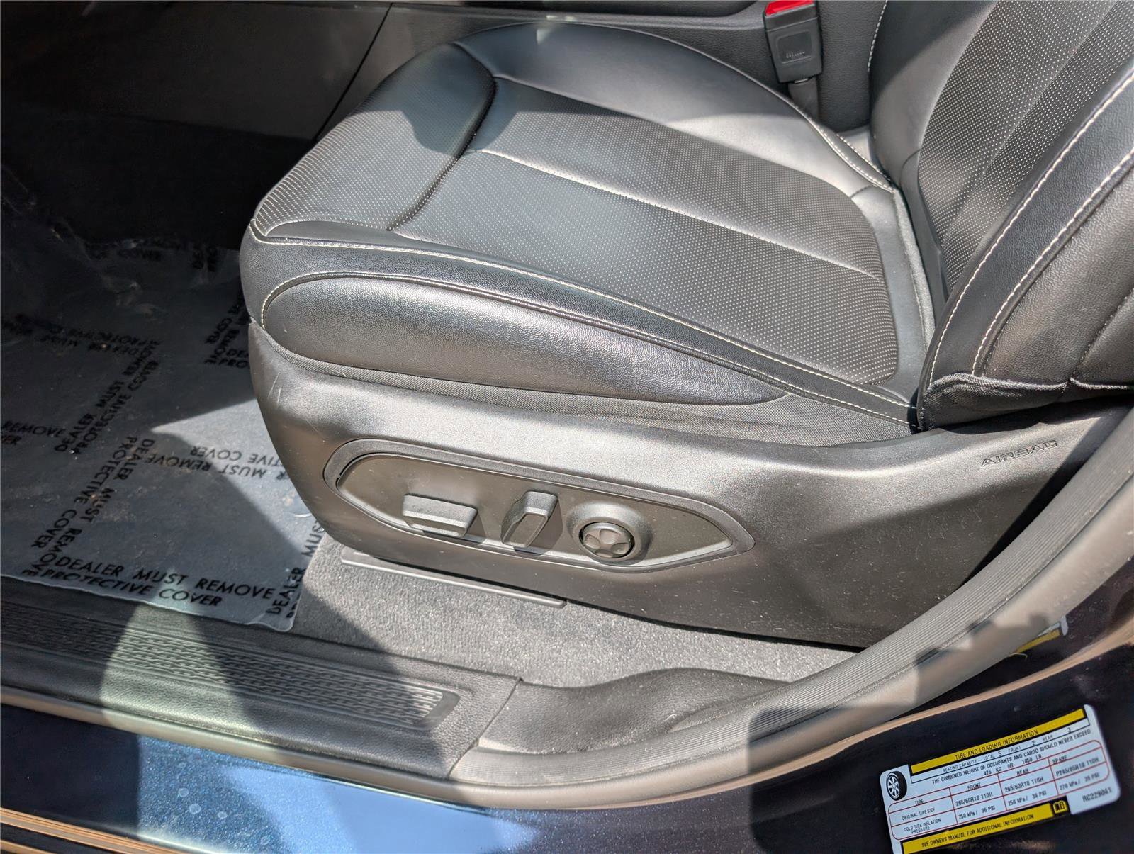 Used 2024 Jeep Grand Cherokee Limited w/ Luxury Tech Group II image 21