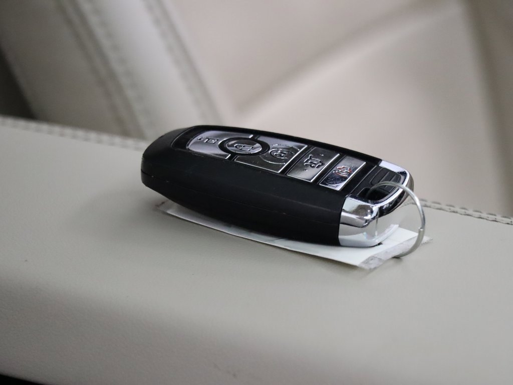 Used 2021 Lincoln Navigator Reserve w/ Luxury Package image 24