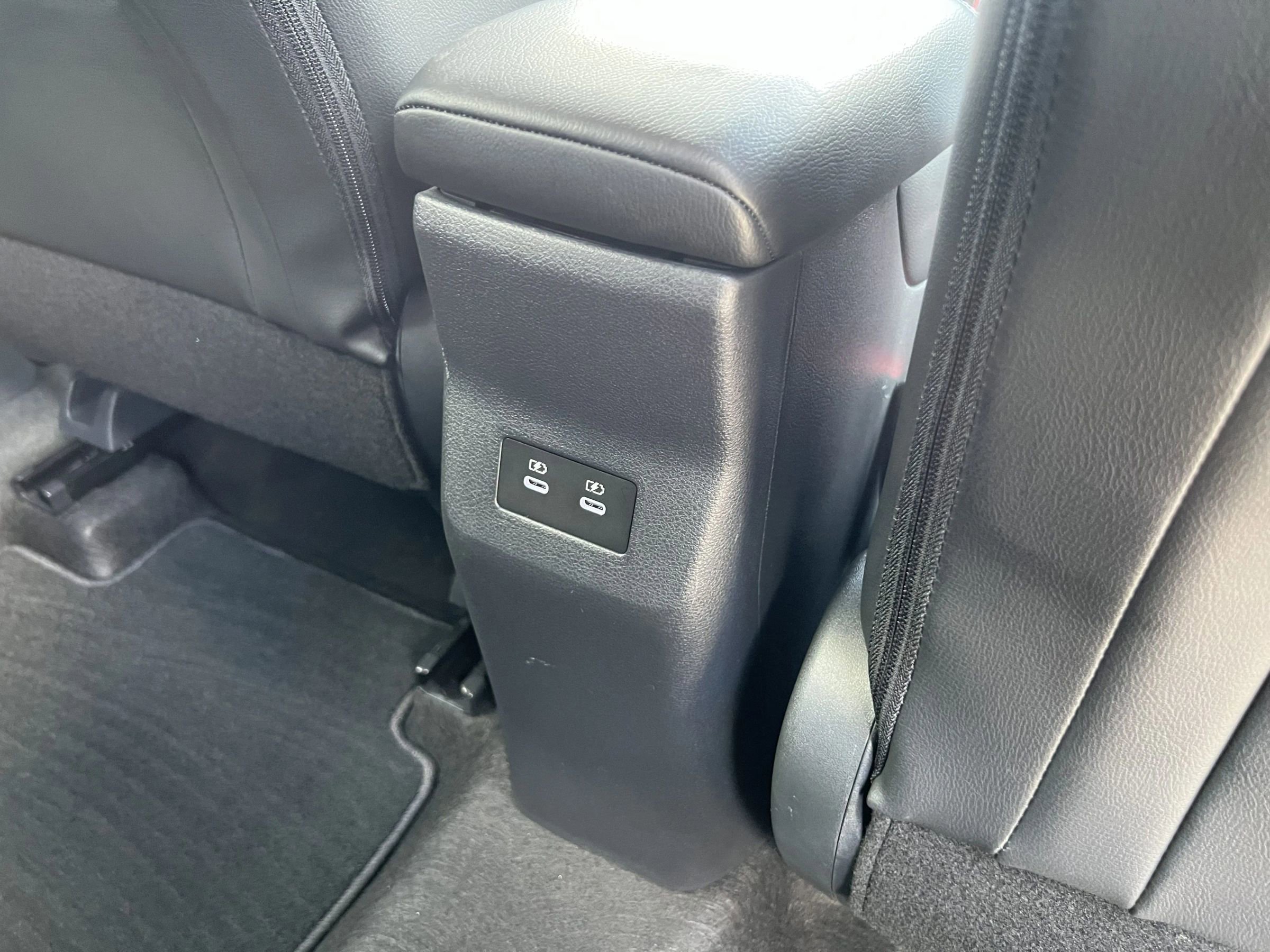 Used 2025 Nissan Kicks SR w/ Illumination Package image 26