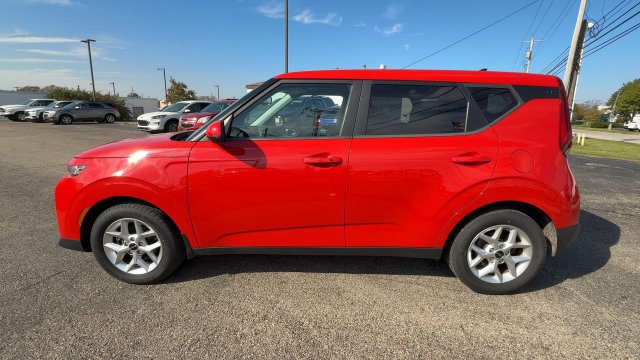 Used 2022 Kia Soul S FWD image 5