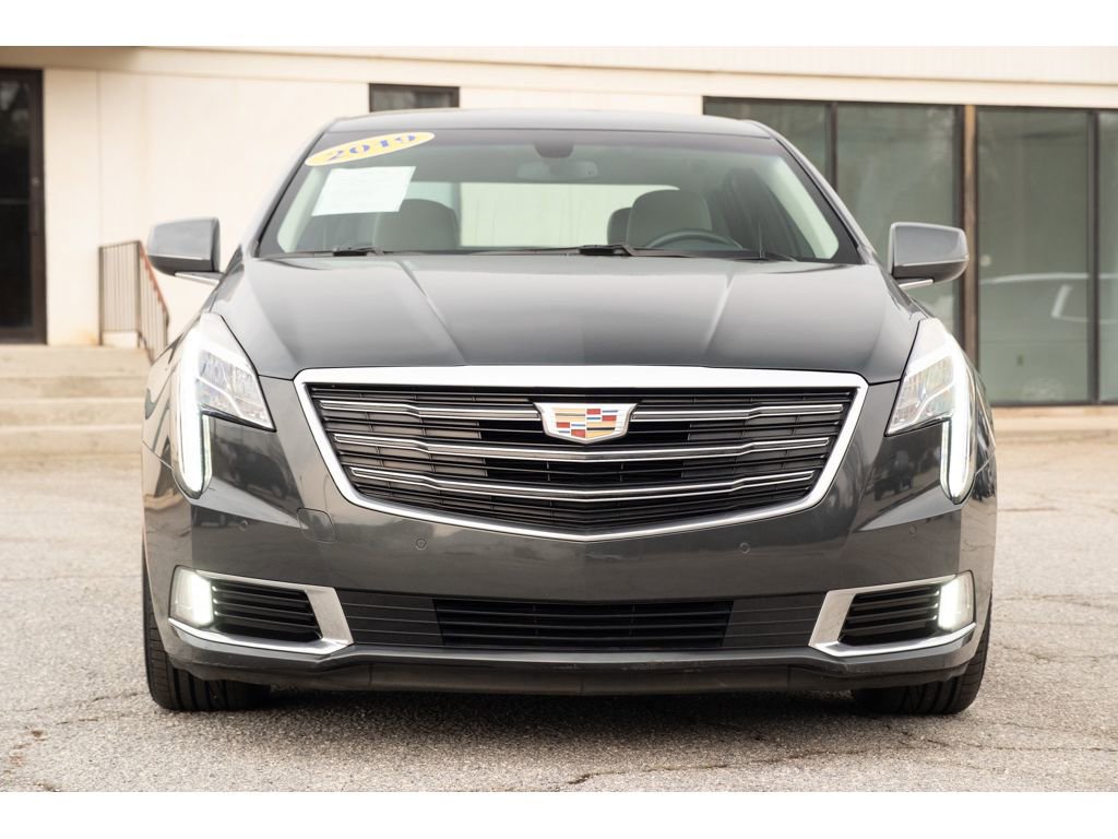 Used 2019 Cadillac XTS Luxury image 2