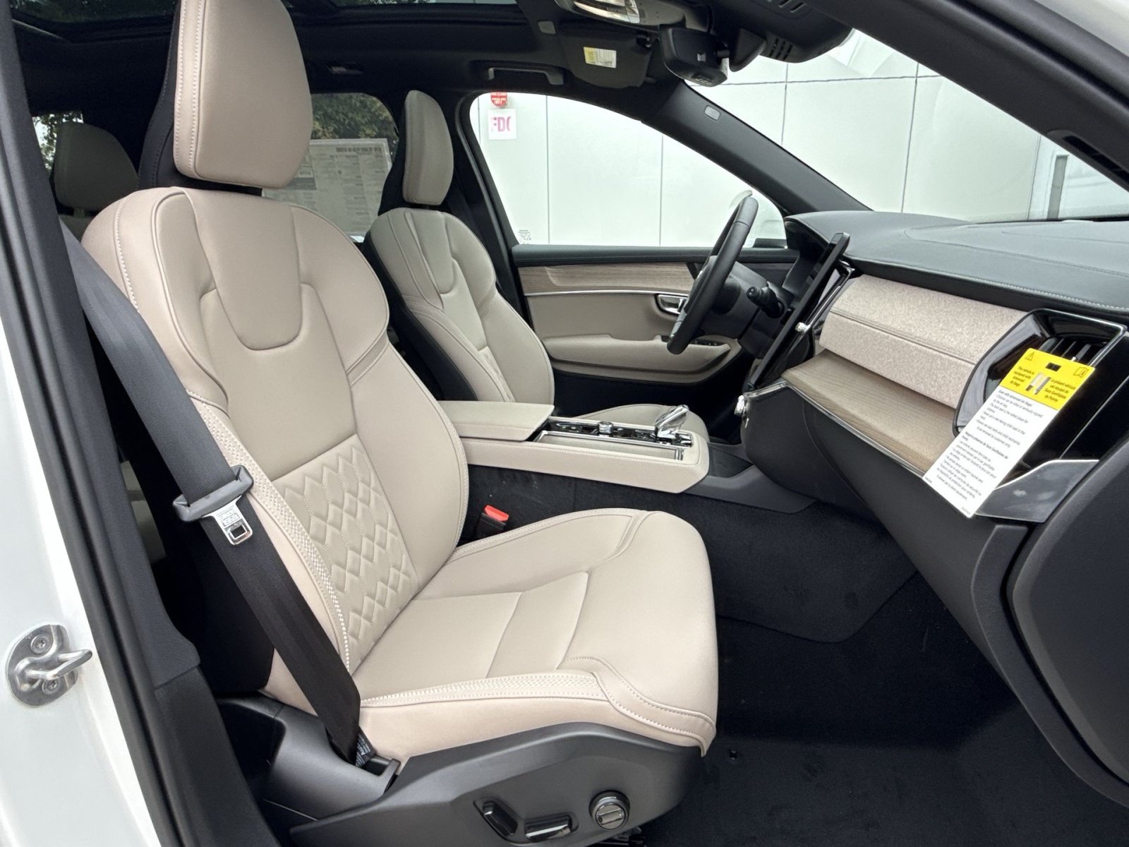 New 2026 Volvo XC90 T8 Plus w/ Protection Package Premier AWD/4WD image 35