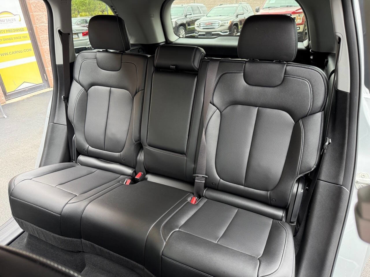 Used 2023 Jeep Grand Cherokee 30th Anniversary image 38