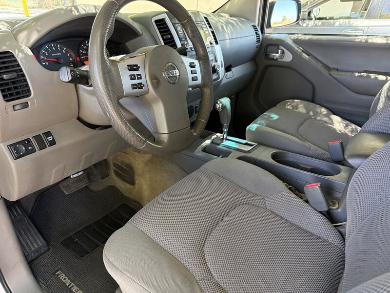 Used 2018 Nissan Frontier SV RWD image 10