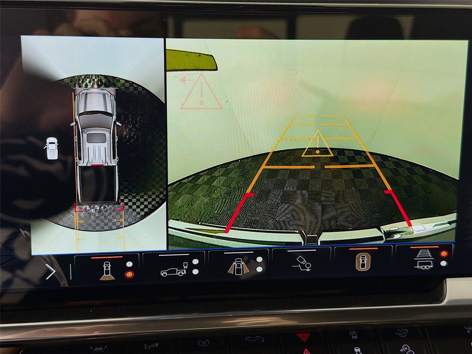 New 2026 GMC Sierra 1500 Elevation image 16