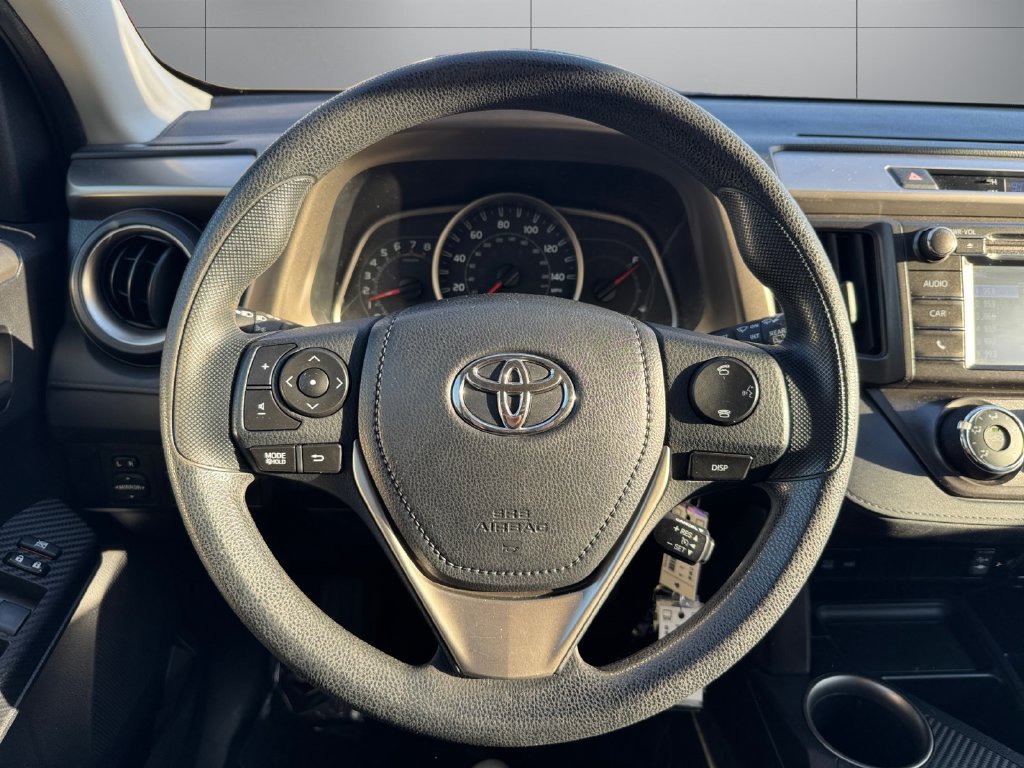 Used 2015 Toyota RAV4 LE AWD/4WD image 13