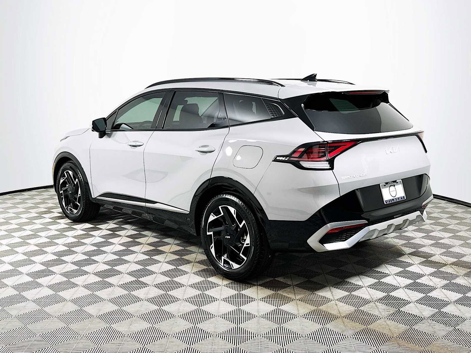 Used 2025 Kia Sportage SX image 5