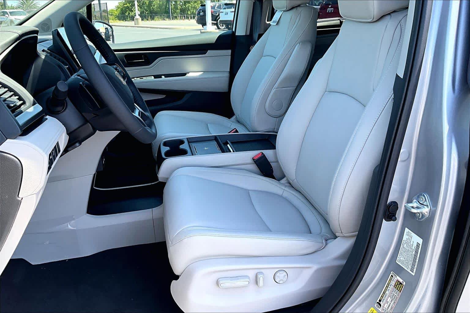 New 2026 Honda Odyssey EX-L image 9