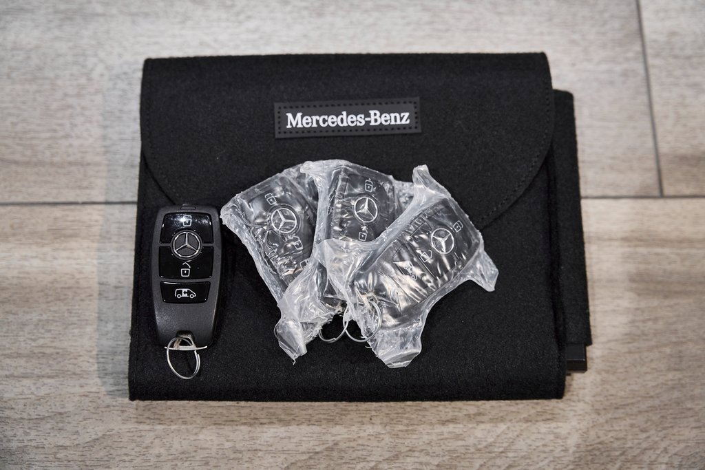 Used 2024 Mercedes-Benz Sprinter 3500 w/ Parking Package image 91