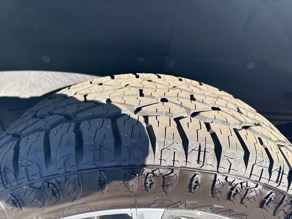 Used 2023 Chevrolet Silverado 1500 High Country w/ High Country Premium Package image 38