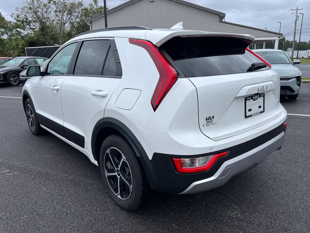 Certified 2024 Kia Niro EX w/ EX Cold Weather Package FWD image 5