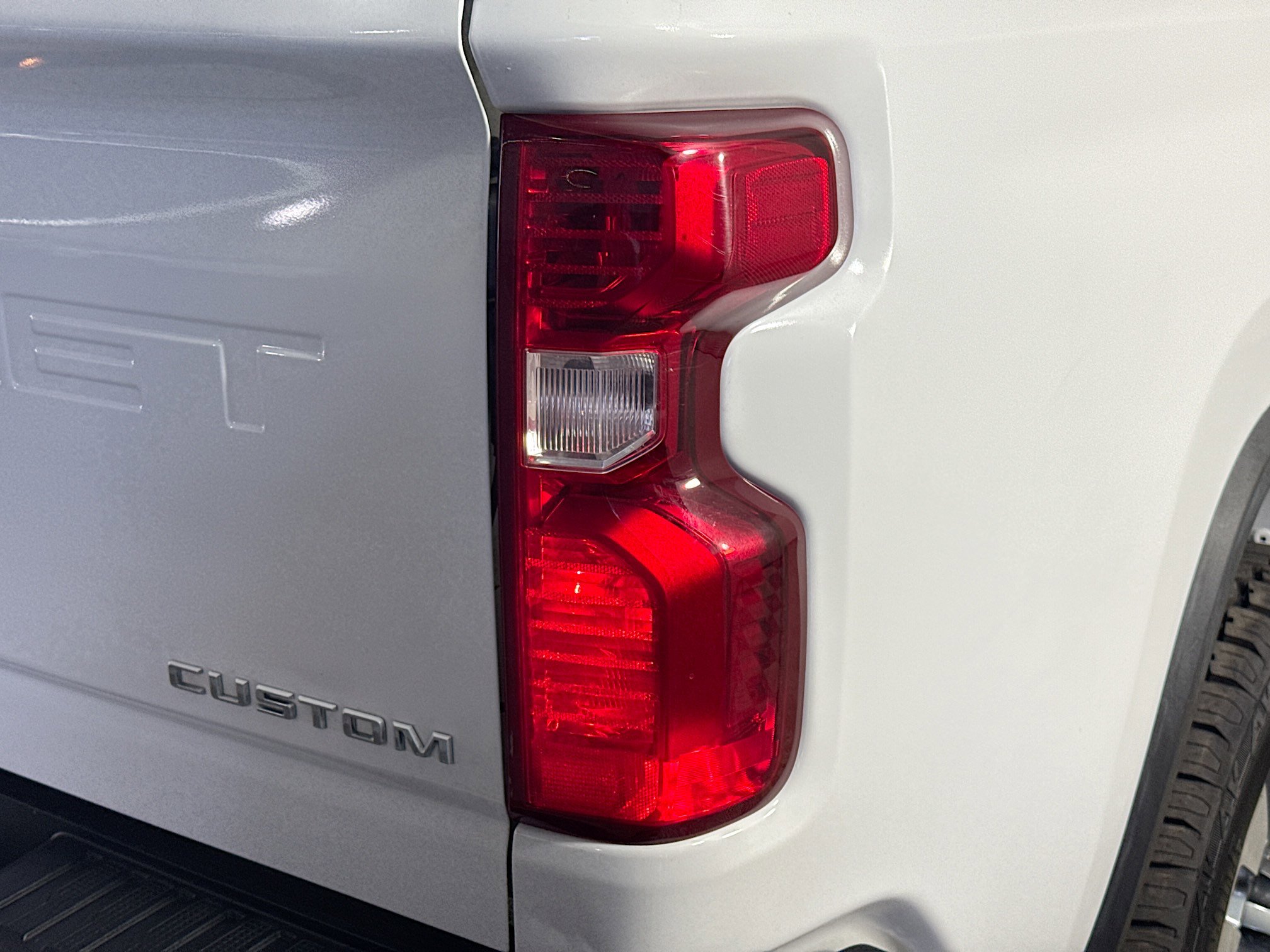 Used 2024 Chevrolet Silverado 2500 Custom w/ Custom Value Package image 33