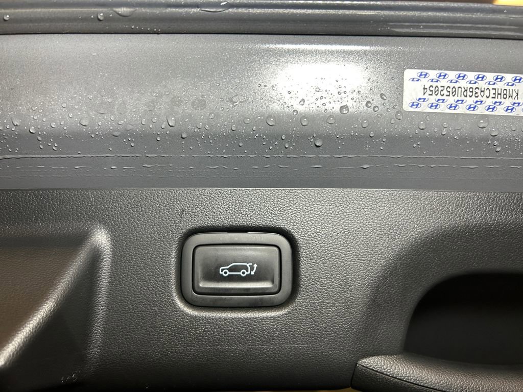 Used 2024 Hyundai Kona Limited AWD/4WD image 20