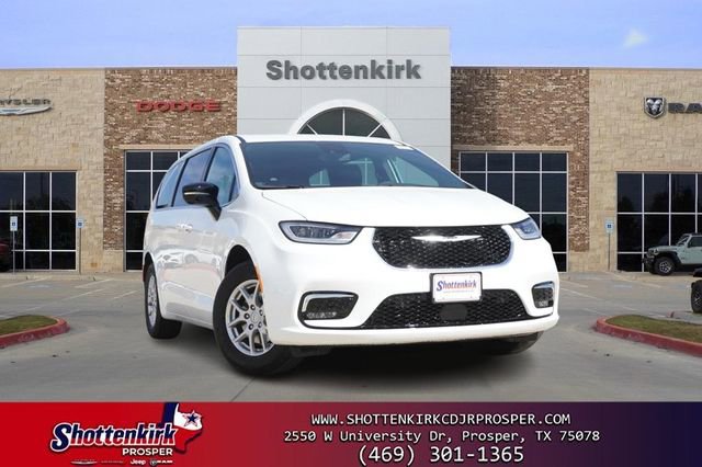 New 2026 Chrysler Pacifica Select FWD image 1