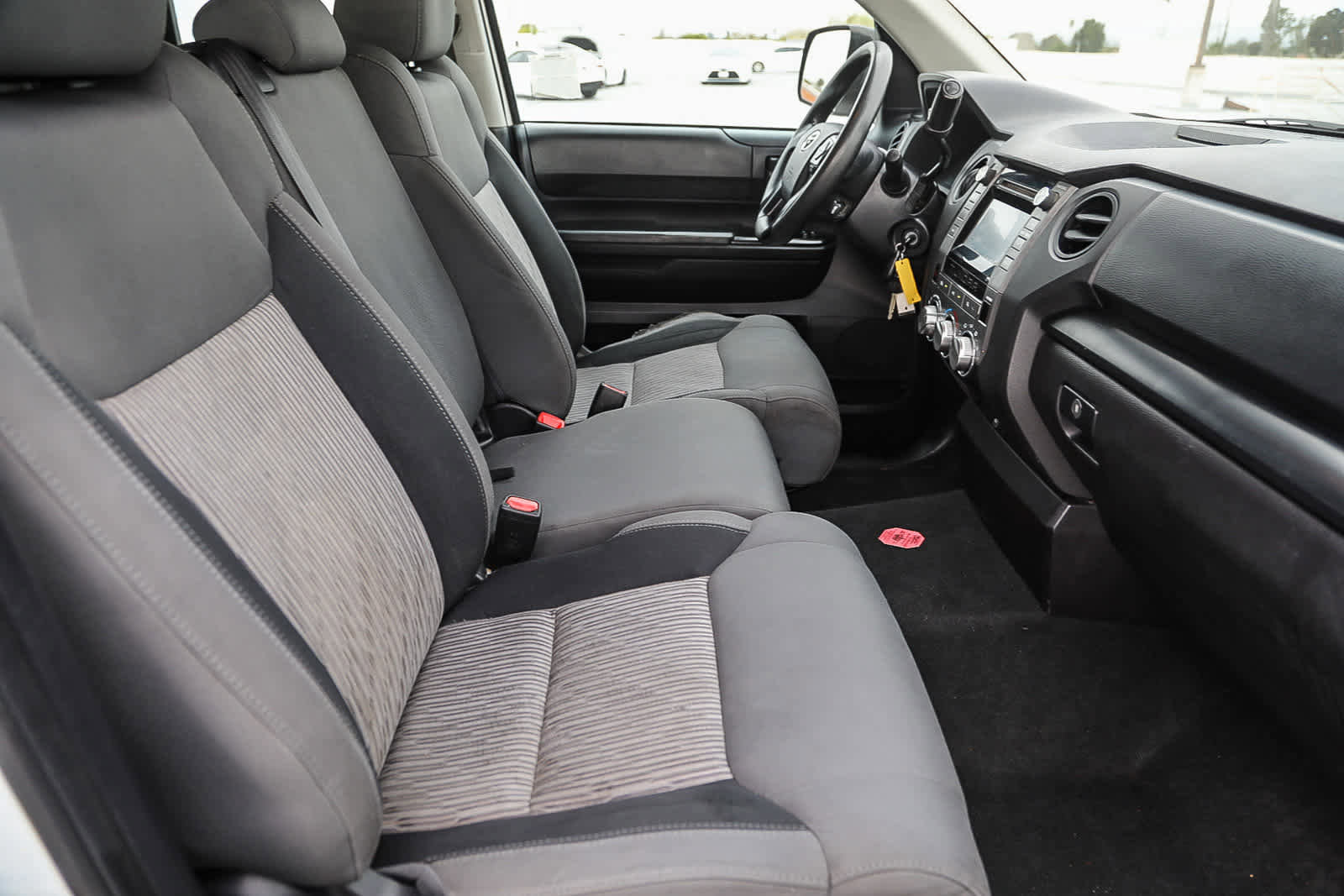 Used 2016 Toyota Tundra SR w/ Tow Package image 16