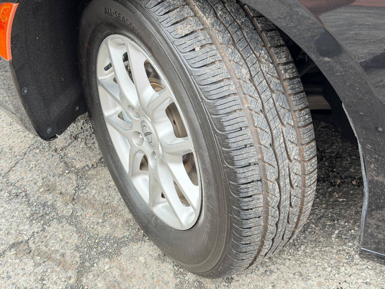 Used 2023 Chrysler Pacifica Touring-L FWD image 90