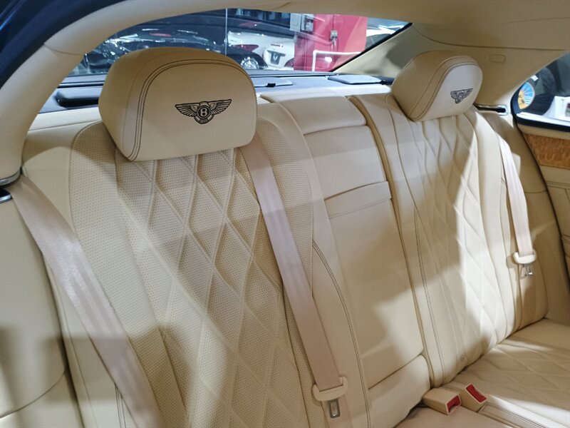 Used 2014 Bentley Flying Spur W12 AWD/4WD image 34