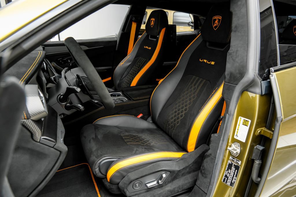 Used 2023 Lamborghini Urus Performante AWD/4WD image 39