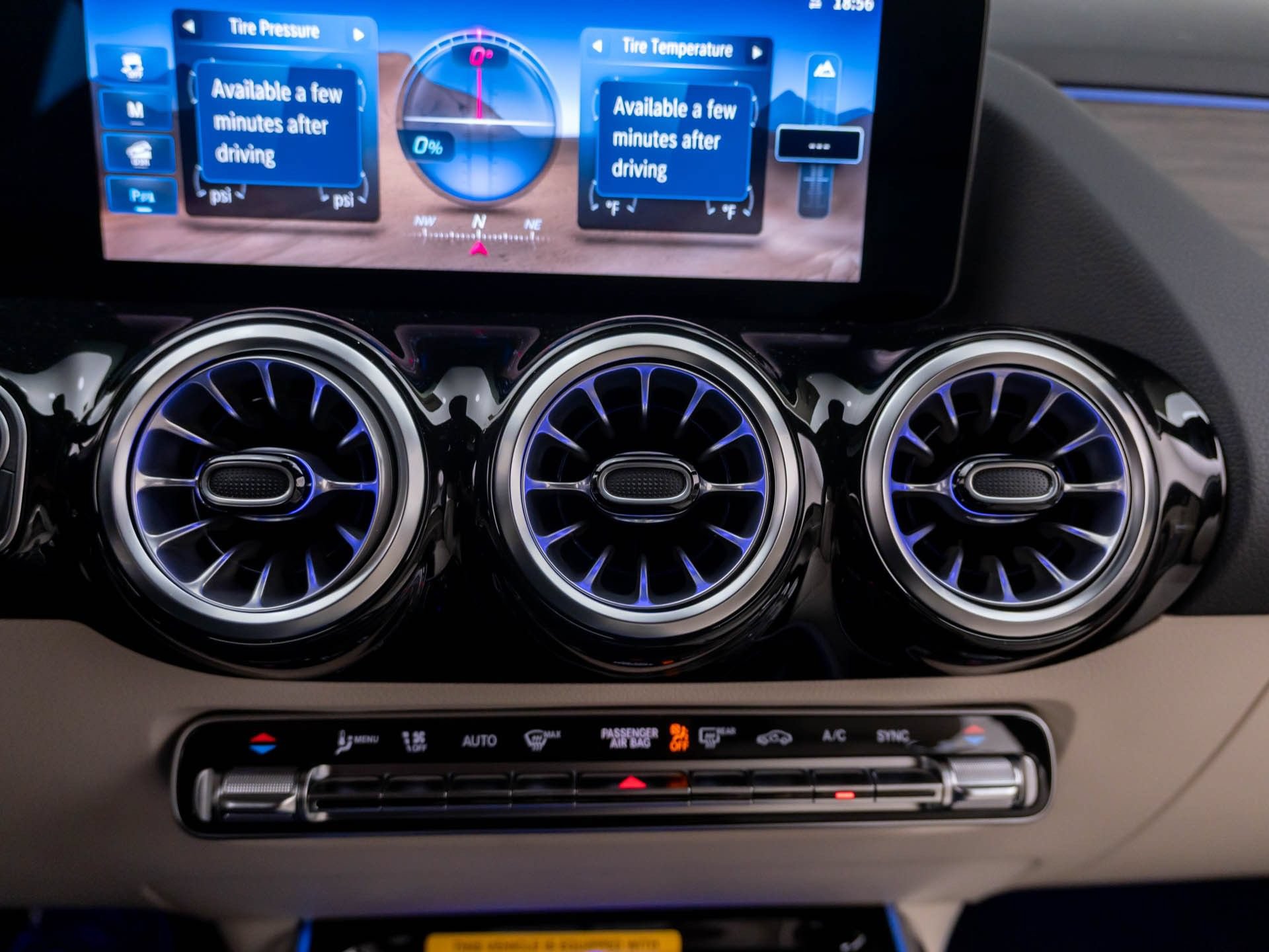 New 2026 Mercedes-Benz GLA 250 4MATIC image 29
