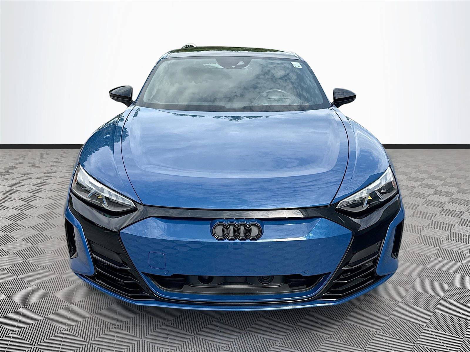 Used 2023 Audi e-tron GT Prestige w/ Prestige Package AWD/4WD image 2