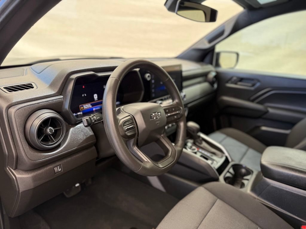Used 2024 Chevrolet Colorado Trail Boss AWD/4WD image 32