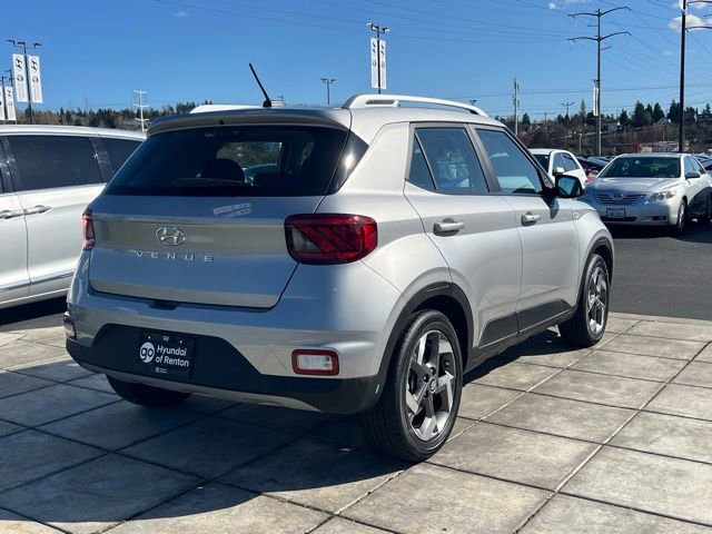 Certified 2025 Hyundai Venue SEL image 9
