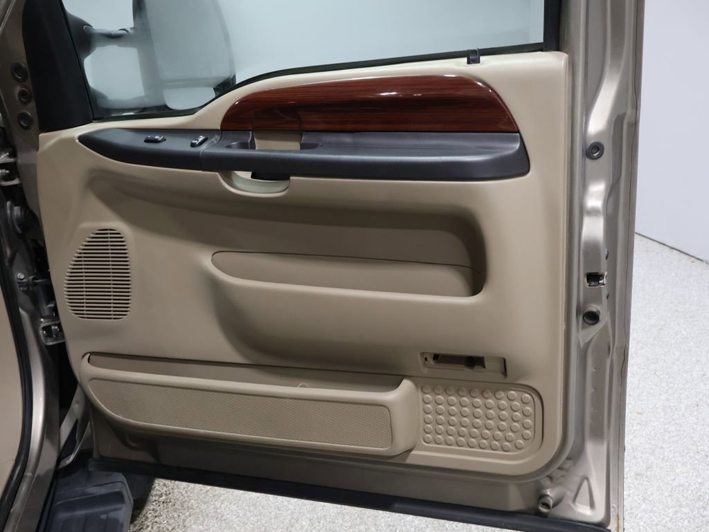 Used 2006 Ford F250 Lariat image 22