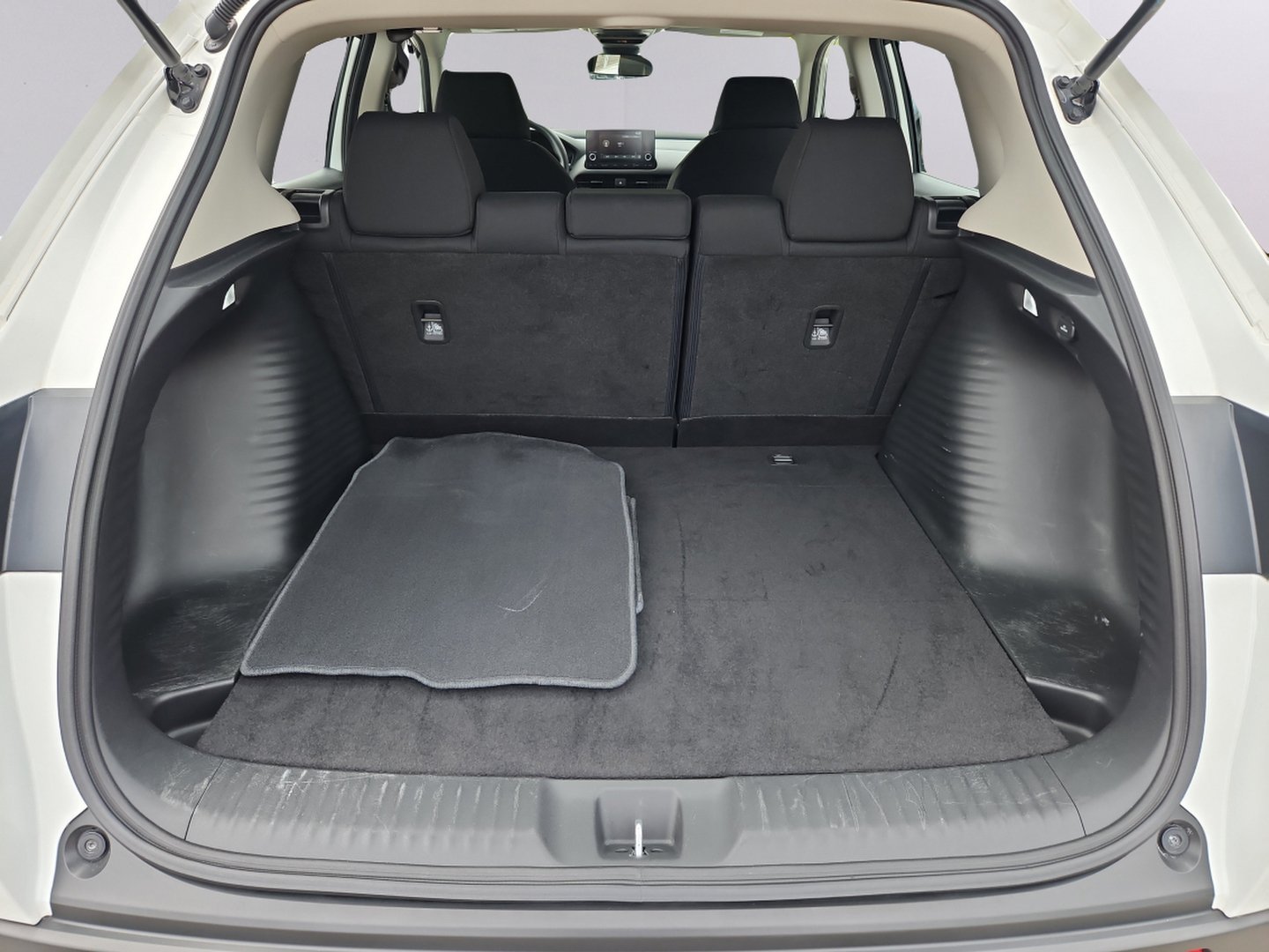 Certified 2023 Honda HR-V LX image 37