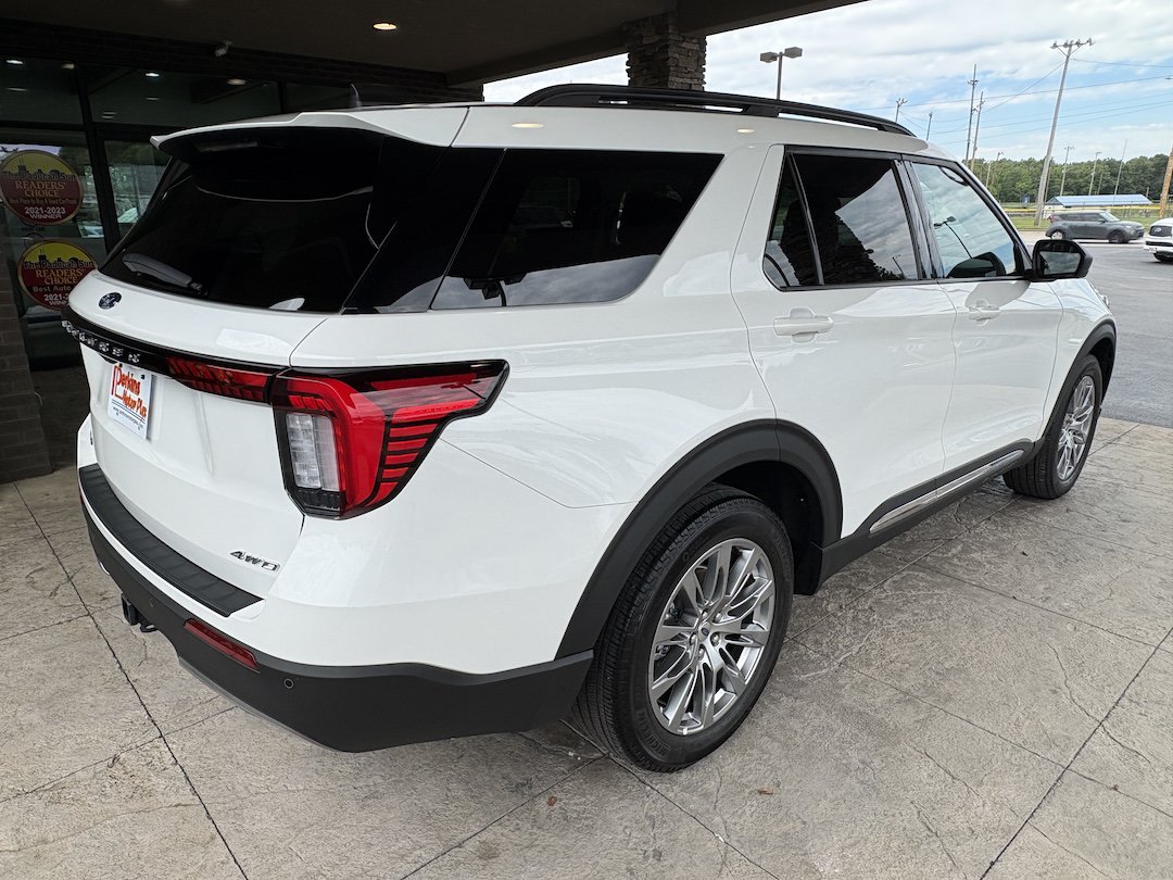 Used 2025 Ford Explorer Active w/ Active Comfort Package AWD/4WD image 6