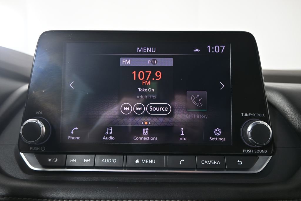 Used 2022 Nissan Rogue SV image 26