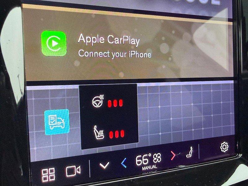 Certified 2023 Volvo XC60 B5 Plus w/ Climate Package image 22