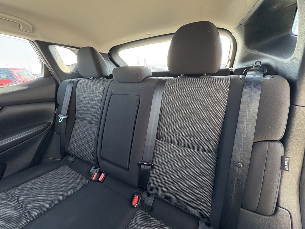 Used 2022 Nissan Rogue Sport SV image 27